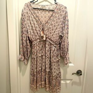 Long sleeve cute, over the knee “brunch” dress.